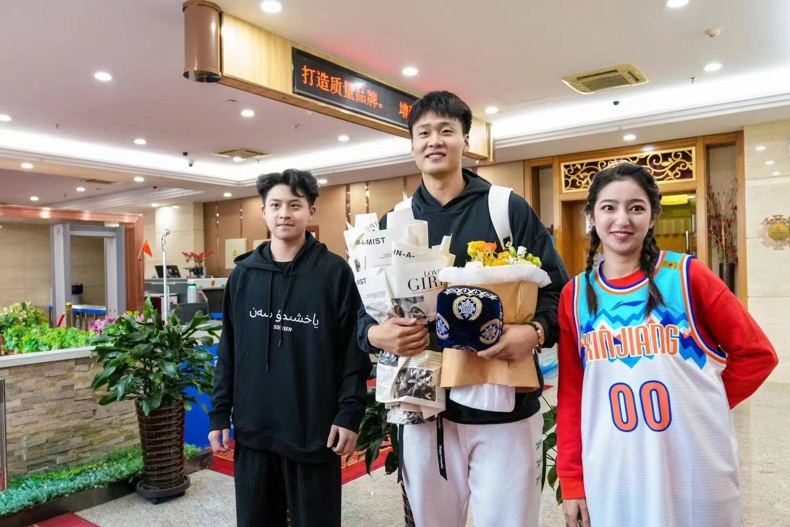 大陆也罢台湾也罢，他们尚未进入可以自由选择居住地的人生阶段。